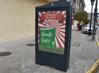 Colocáronse os carteis da campaña nos minipuntos limpos que están situados nas rúas de Bertamiráns e do Milladoiro