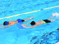 Cursos de natación nas piscinas descubertas