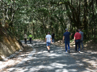 O Goberno municipal visita as melloras executadas nos accesos e interiores de Ortoñiño e As Cortes