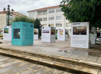 Inaugúrase na praza do Concello a exposición “Viaxando. Coleccións de arte Afundación e ABANCA”, que se poderá visitar ata o 24 de setembro