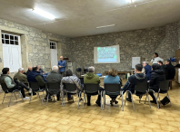 Preséntaselle á veciñanza de Cruxeiras o plan de prevención de incendios forestais mediante a plantación de frondosas caducifolias