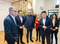 Blas García e Valentín González Formoso visitan CLUN, coa sede en Ames, a maior cooperativa láctea galega