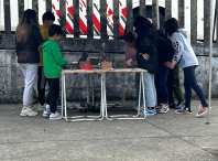 Arredor de 400 nenos e nenas dos colexios amesáns participaron no Roteiro Maker que conmemora o Día da Muller e a Nena na Ciencia