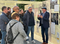 Chega a Ames a exposición sobre os 50 anos da Casa de Rosalía