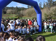 O CEIP de Barouta celebrou este xoves a súa carreira solidaria “Móvome pola paz” 