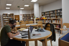 Ponse en marcha o Club de Lectura da Biblioteca do Milladoiro, con 22 participantes de idades e orixes diversas